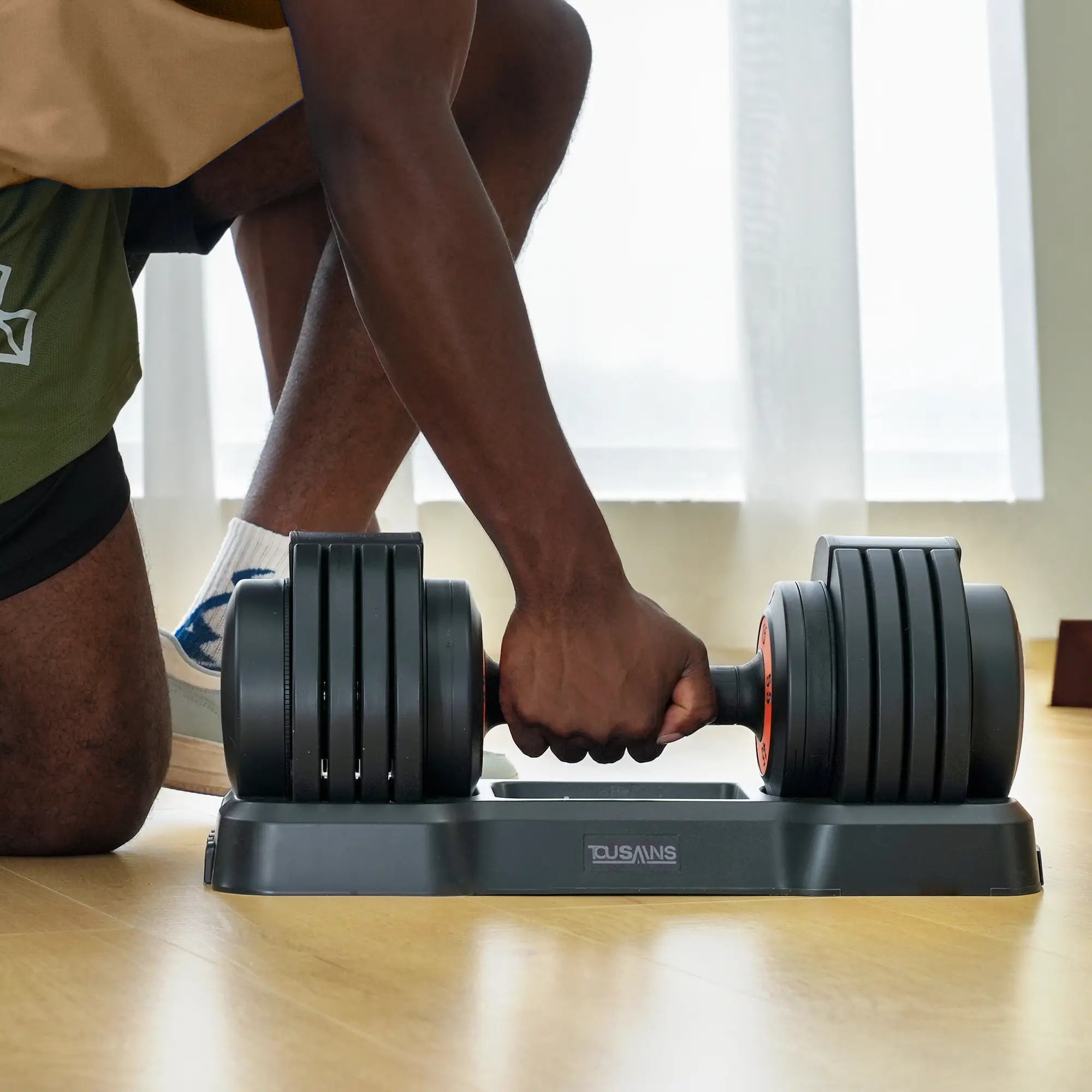 Tousains Adjustable Dumbbell MX55 is designed with a stable base